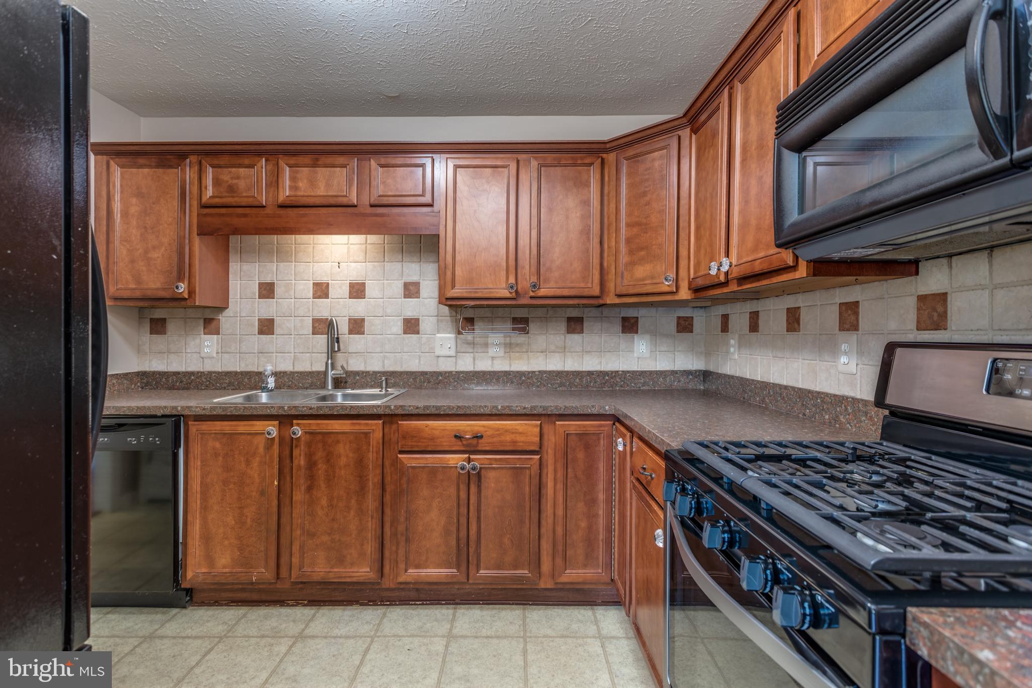 FOUNDERS LANDING - Residential