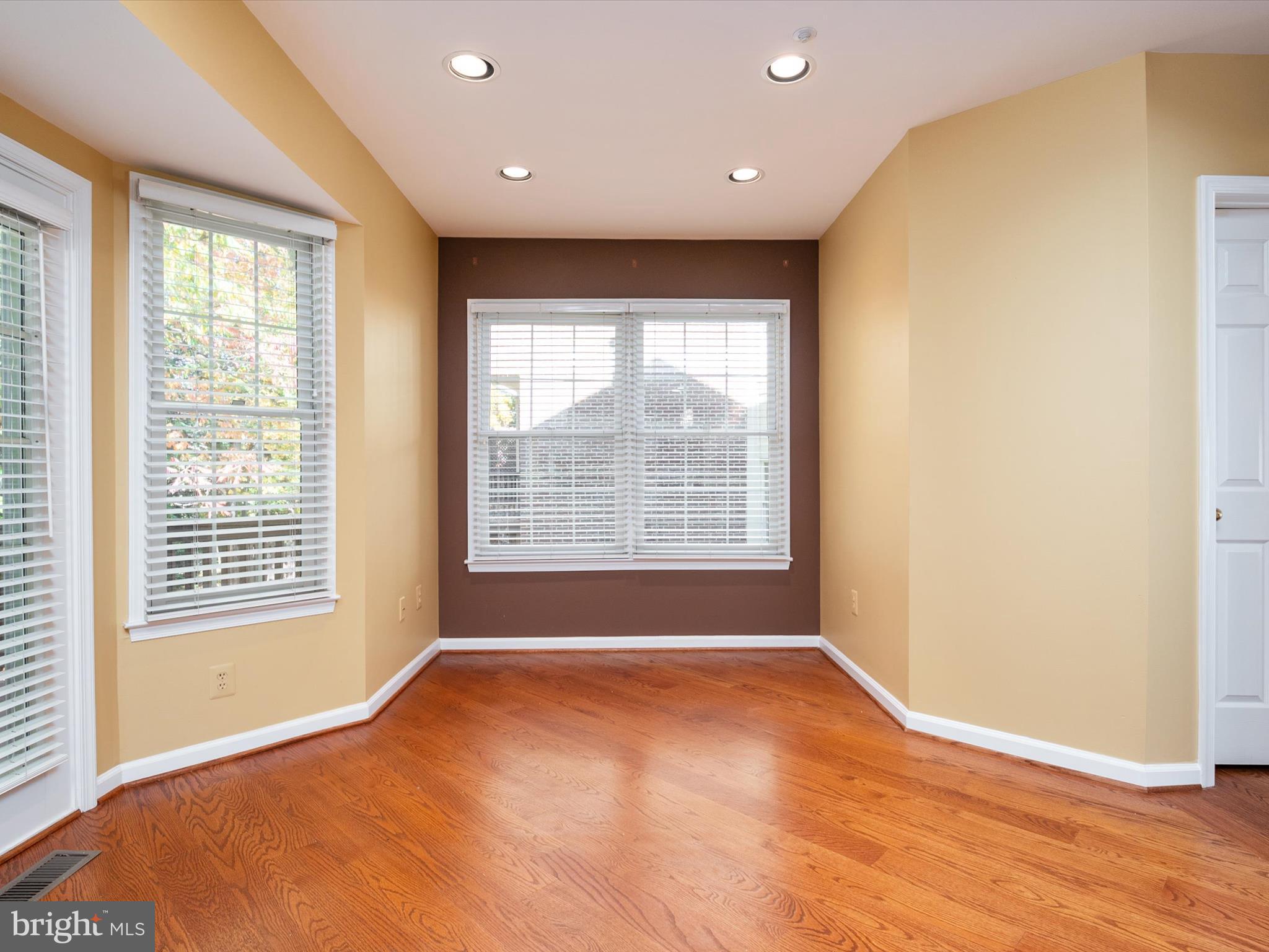 FALLSTONE - Residential