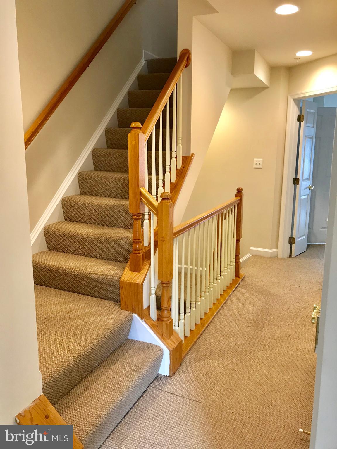 TYSONS VILLAGE - Residential Lease