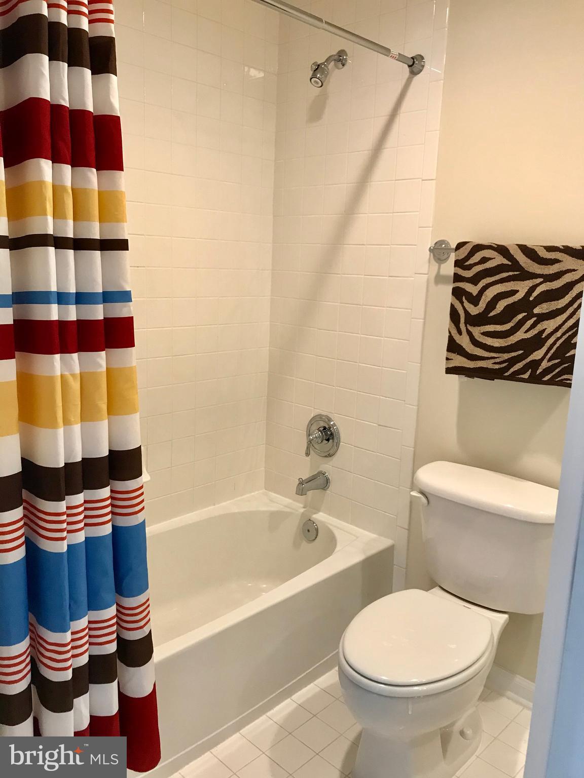 TYSONS VILLAGE - Residential Lease