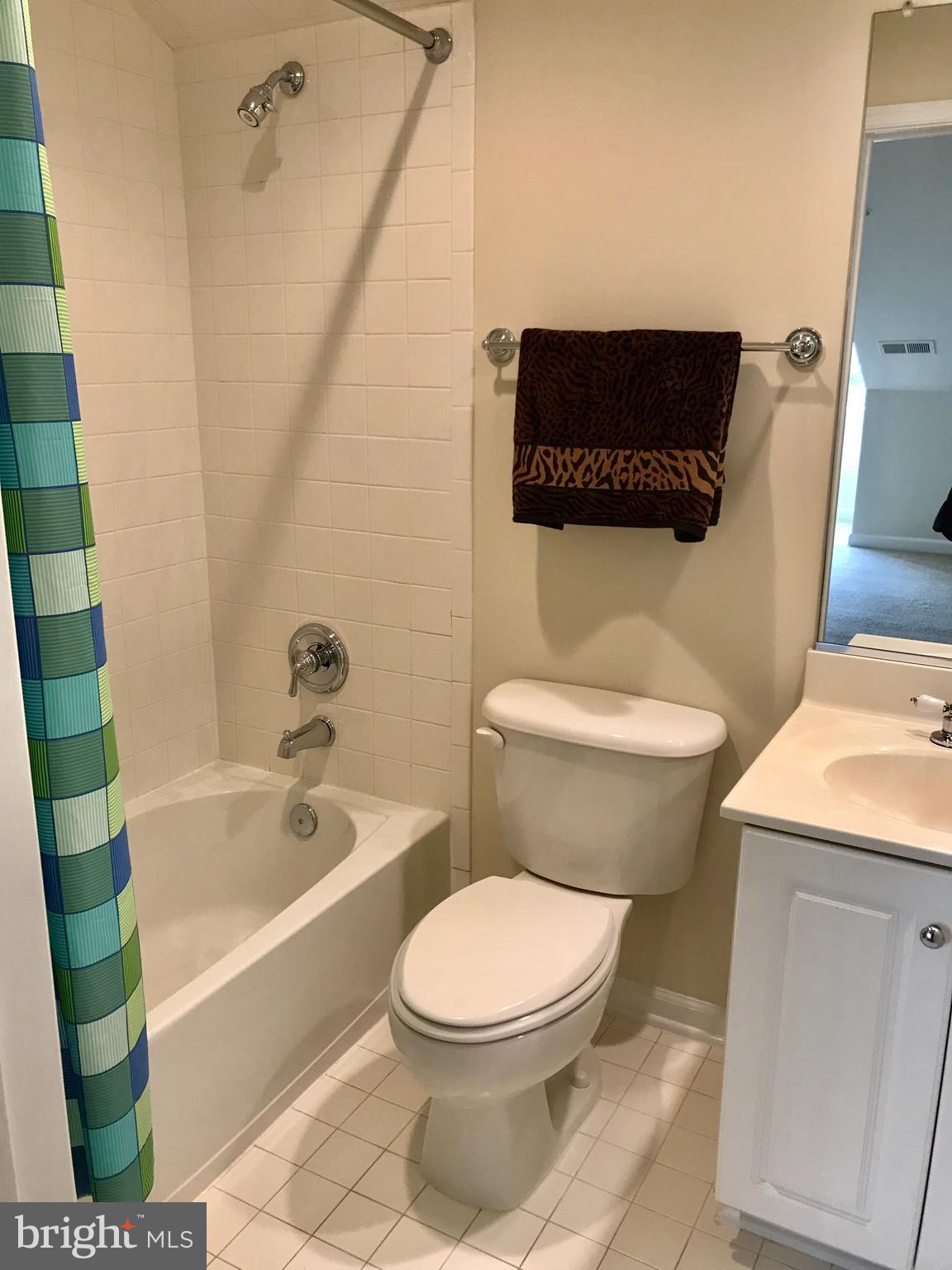 TYSONS VILLAGE - Residential Lease