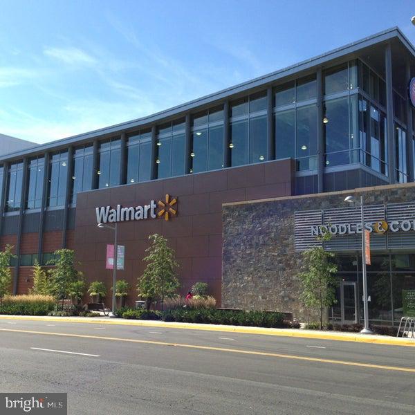 TYSONS VILLAGE - Residential Lease