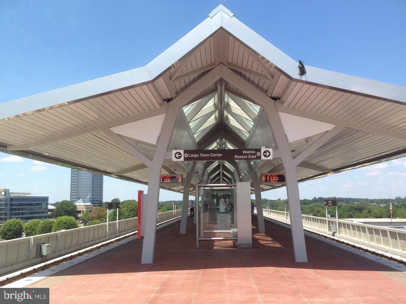 TYSONS VILLAGE - Residential Lease