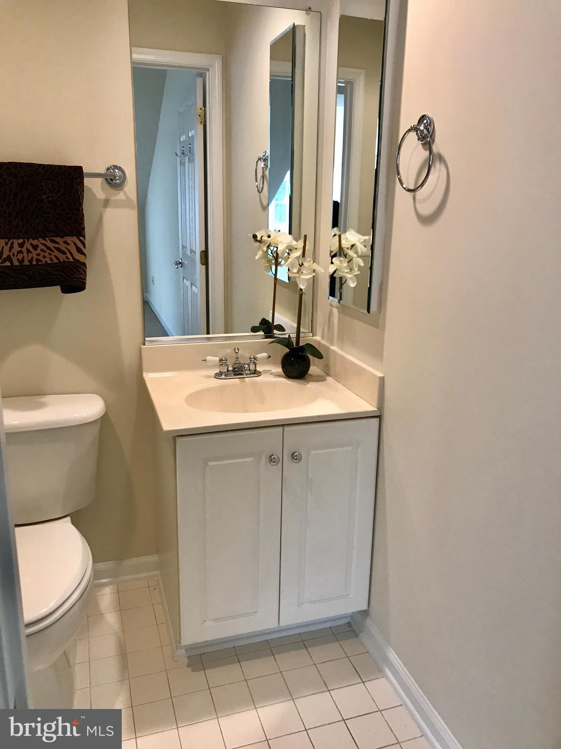 TYSONS VILLAGE - Residential Lease