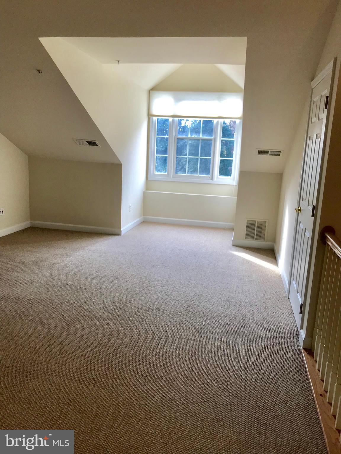 TYSONS VILLAGE - Residential Lease