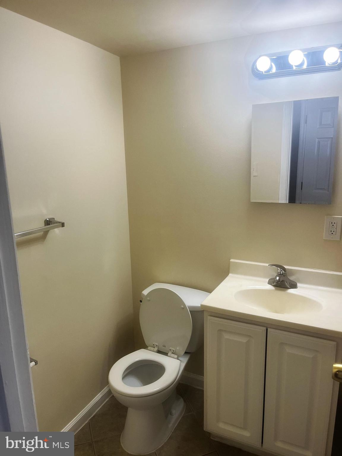 MARKHAM VIEW CONDOMINIUMS - Residential Lease