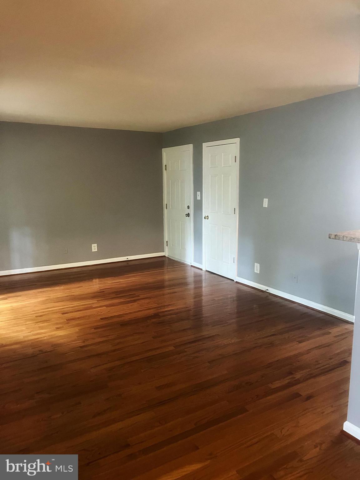 MARKHAM VIEW CONDOMINIUMS - Residential Lease