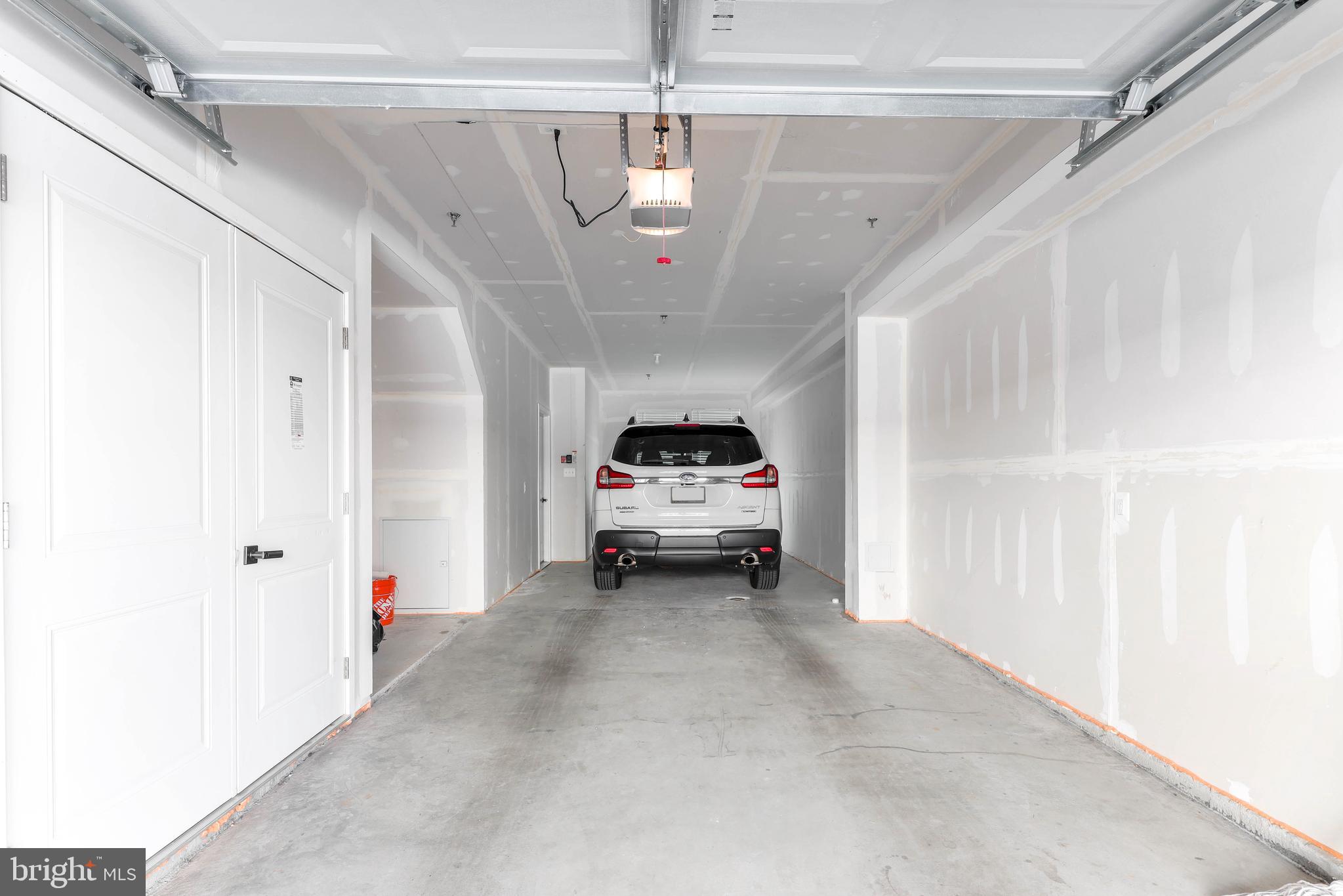 OLDHAM CROSSING - Residential Lease