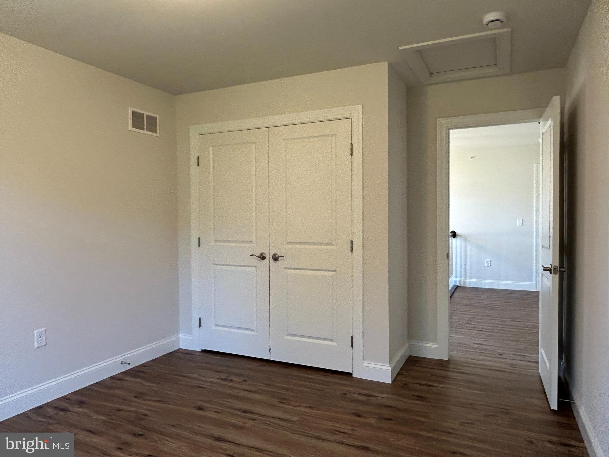 WOODLAND HILLS - Residential