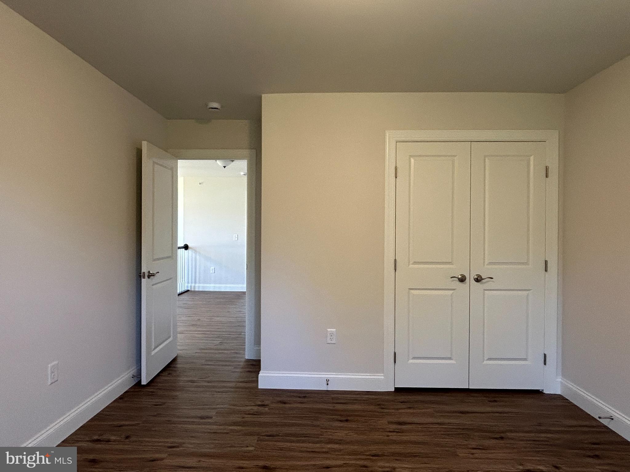 WOODLAND HILLS - Residential