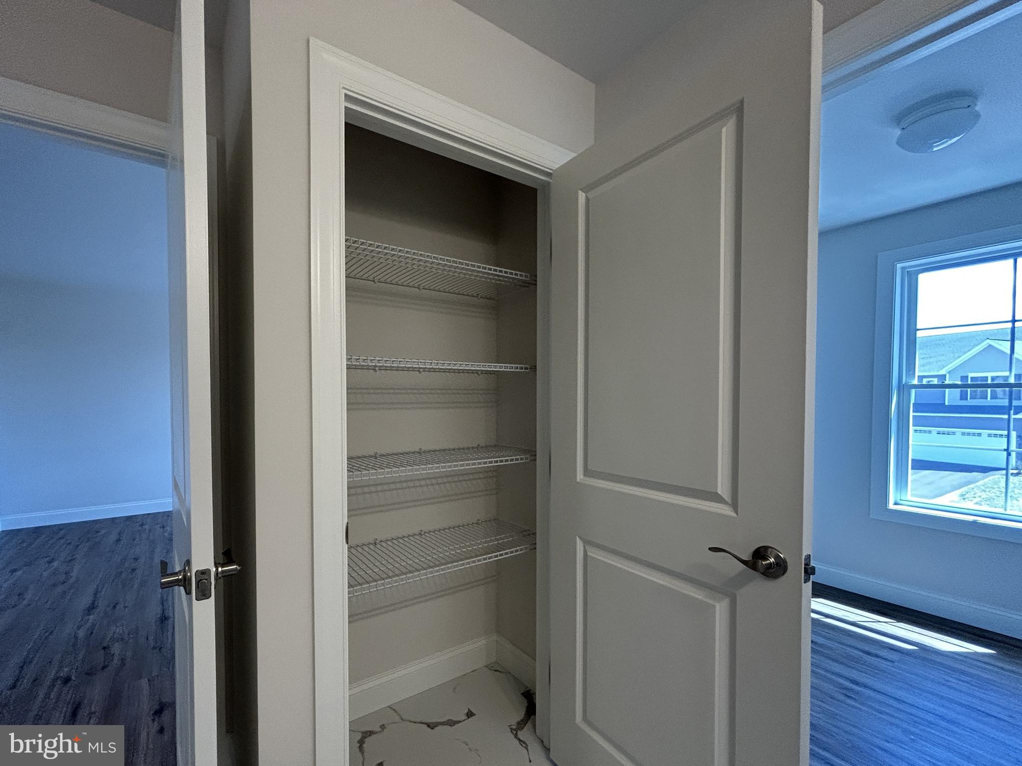 WOODLAND HILLS - Residential