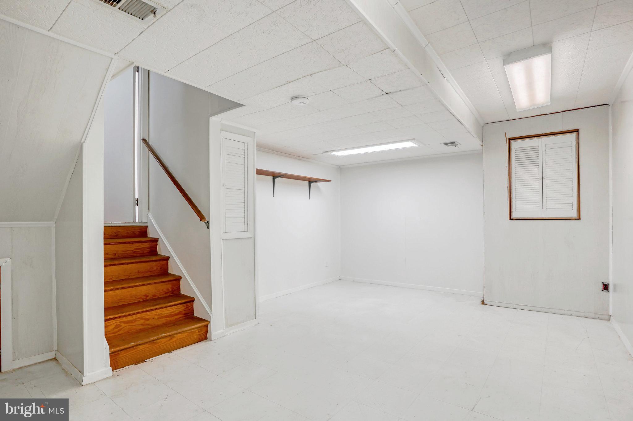 LANDON WOODS - Residential Lease