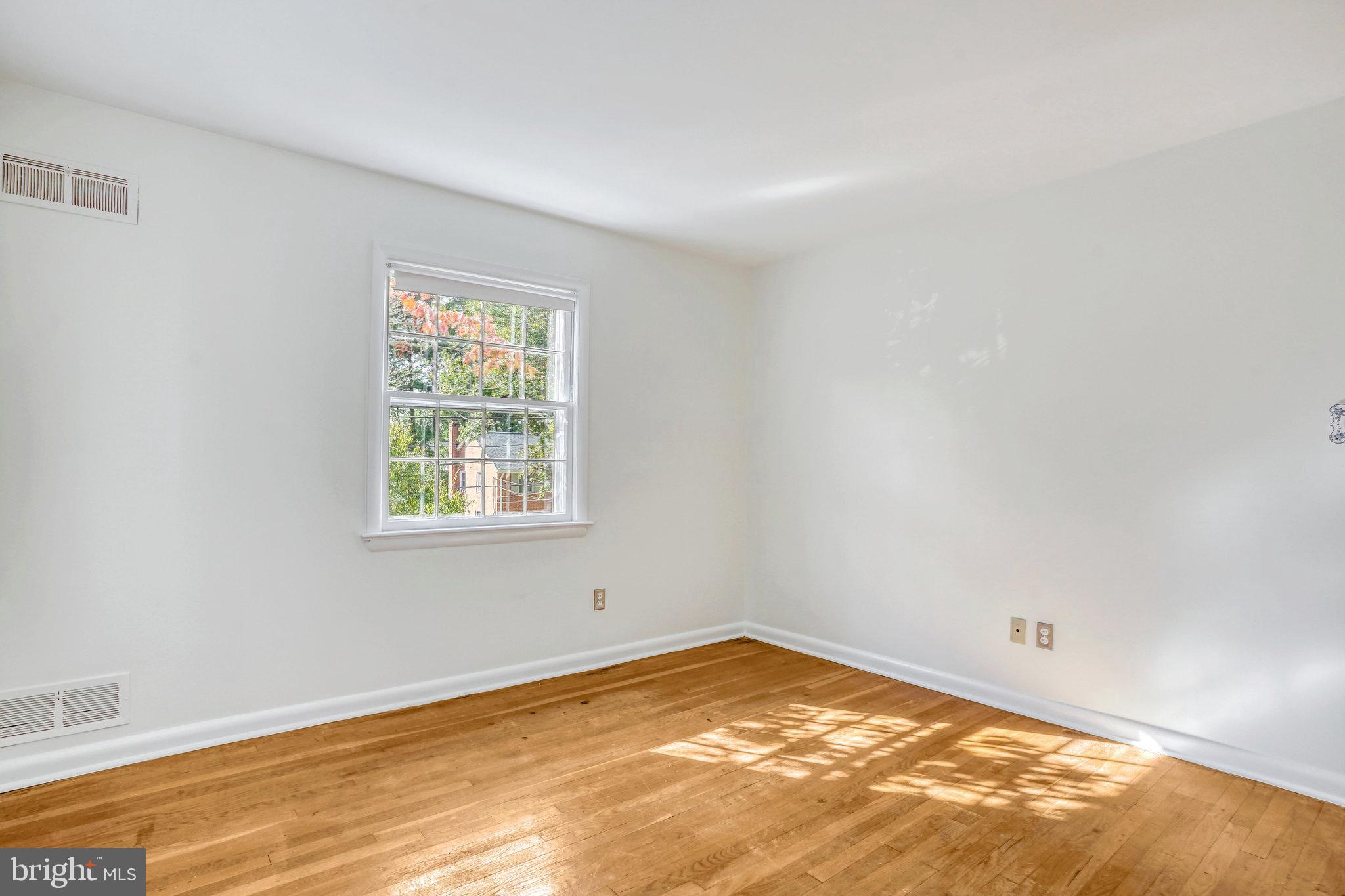 LANDON WOODS - Residential Lease