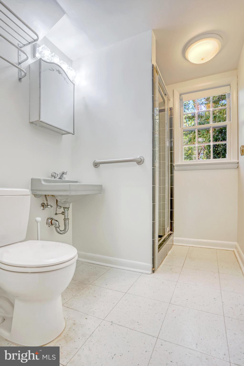 LANDON WOODS - Residential Lease