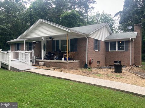 5787 BLOOMERY PIKE AUGUSTA WV 26704