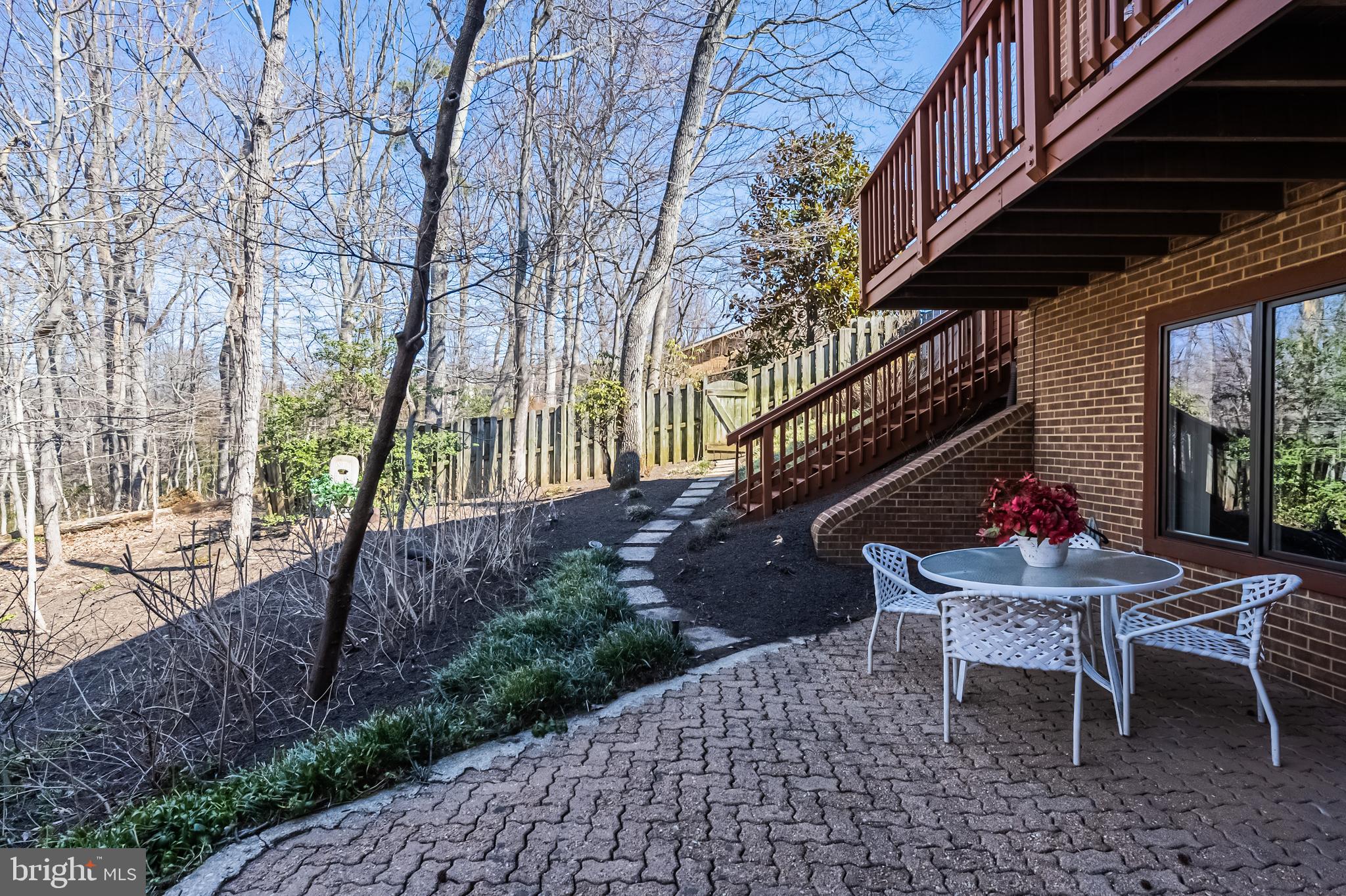 WOLF TRAP WOODS - Residential