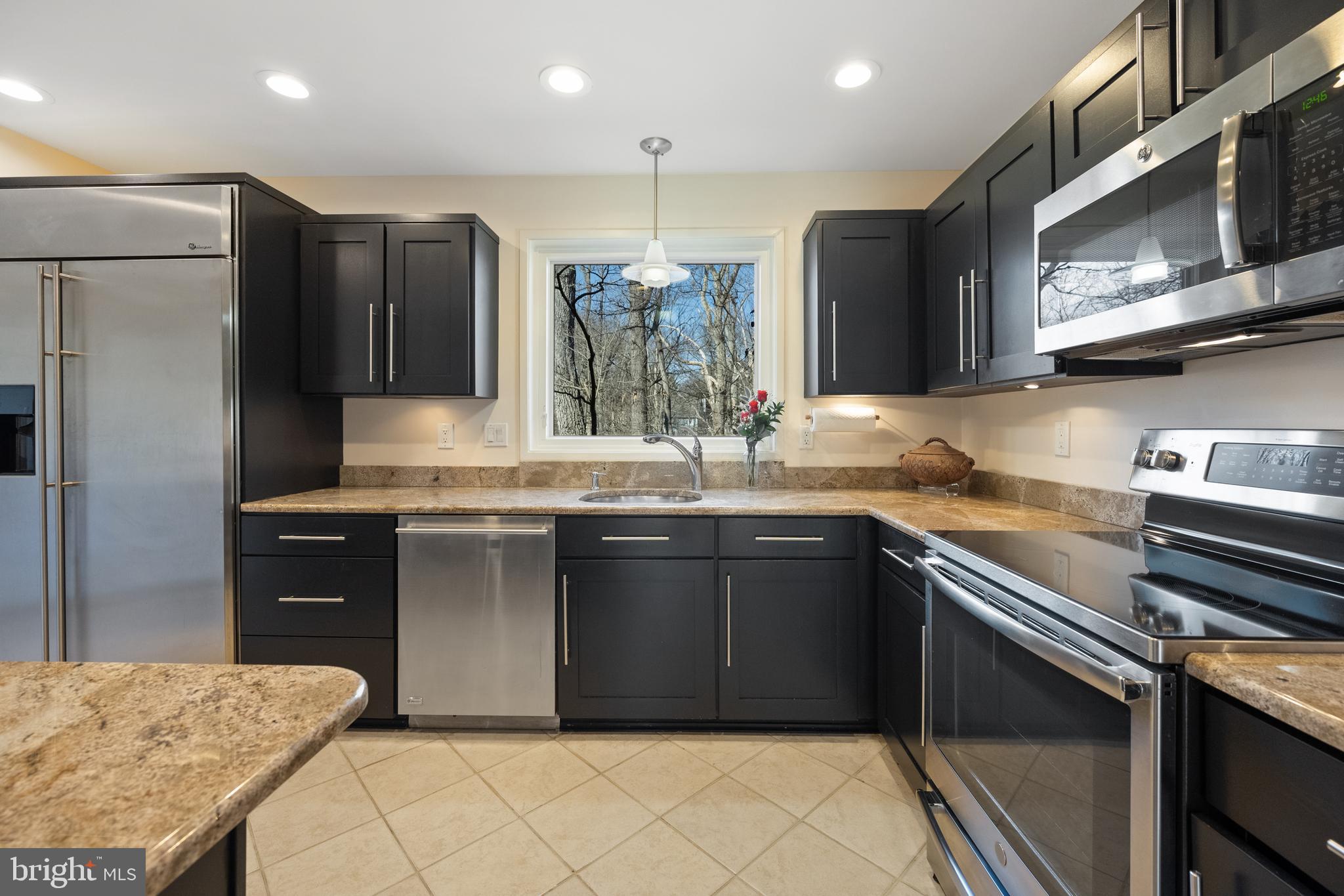 WOLF TRAP WOODS - Residential