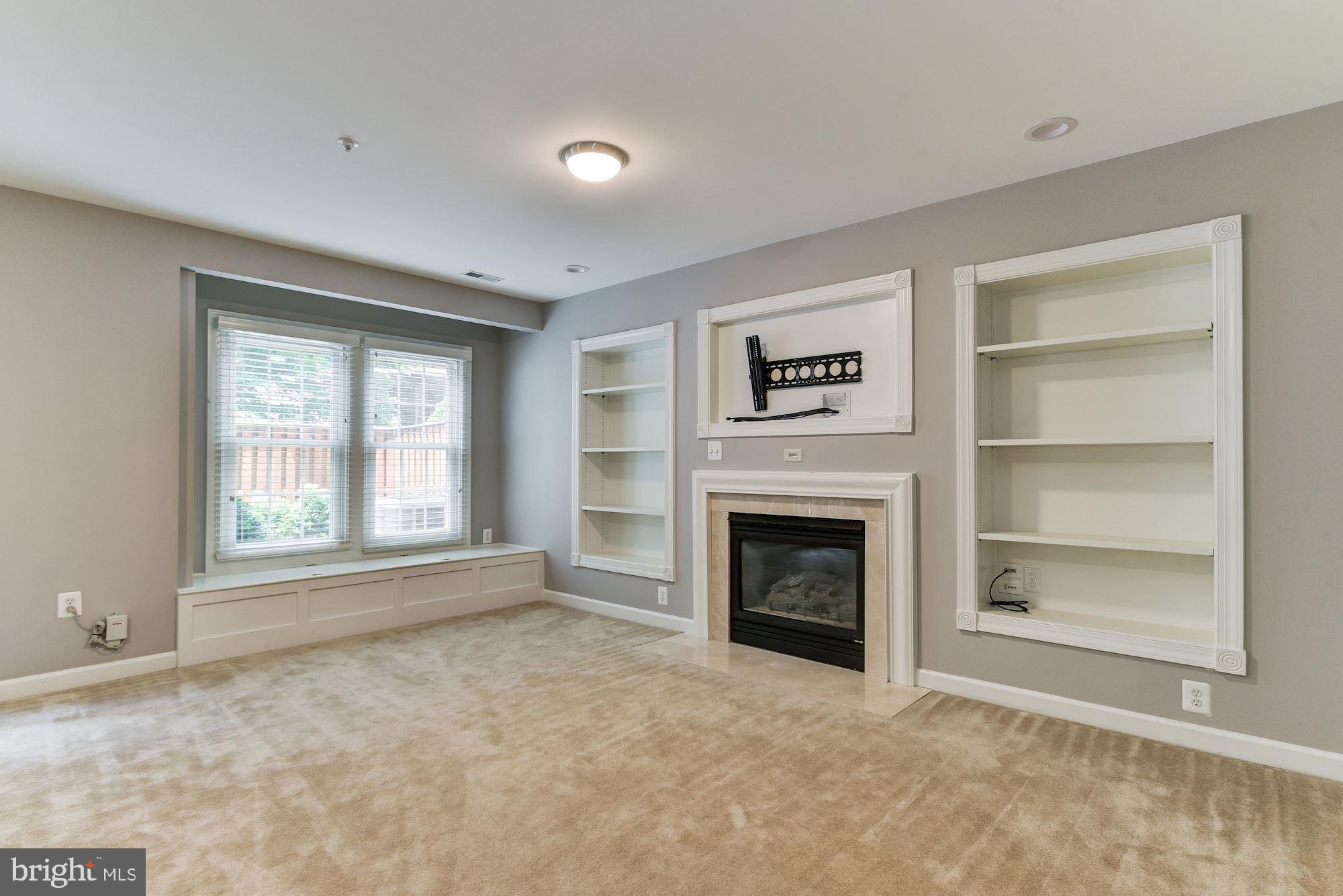 QUINCE ORCHARD PARK - Residential