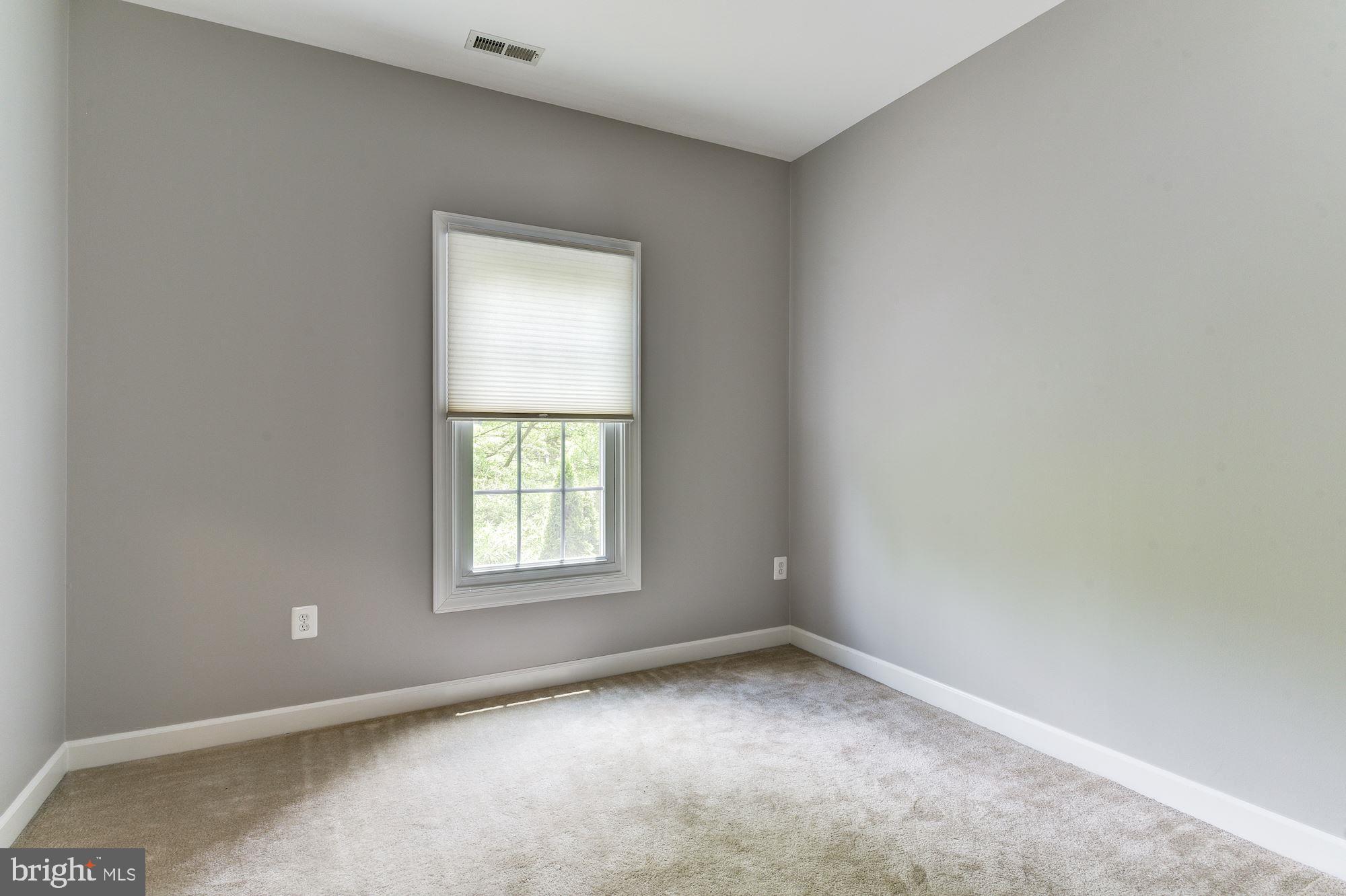 QUINCE ORCHARD PARK - Residential