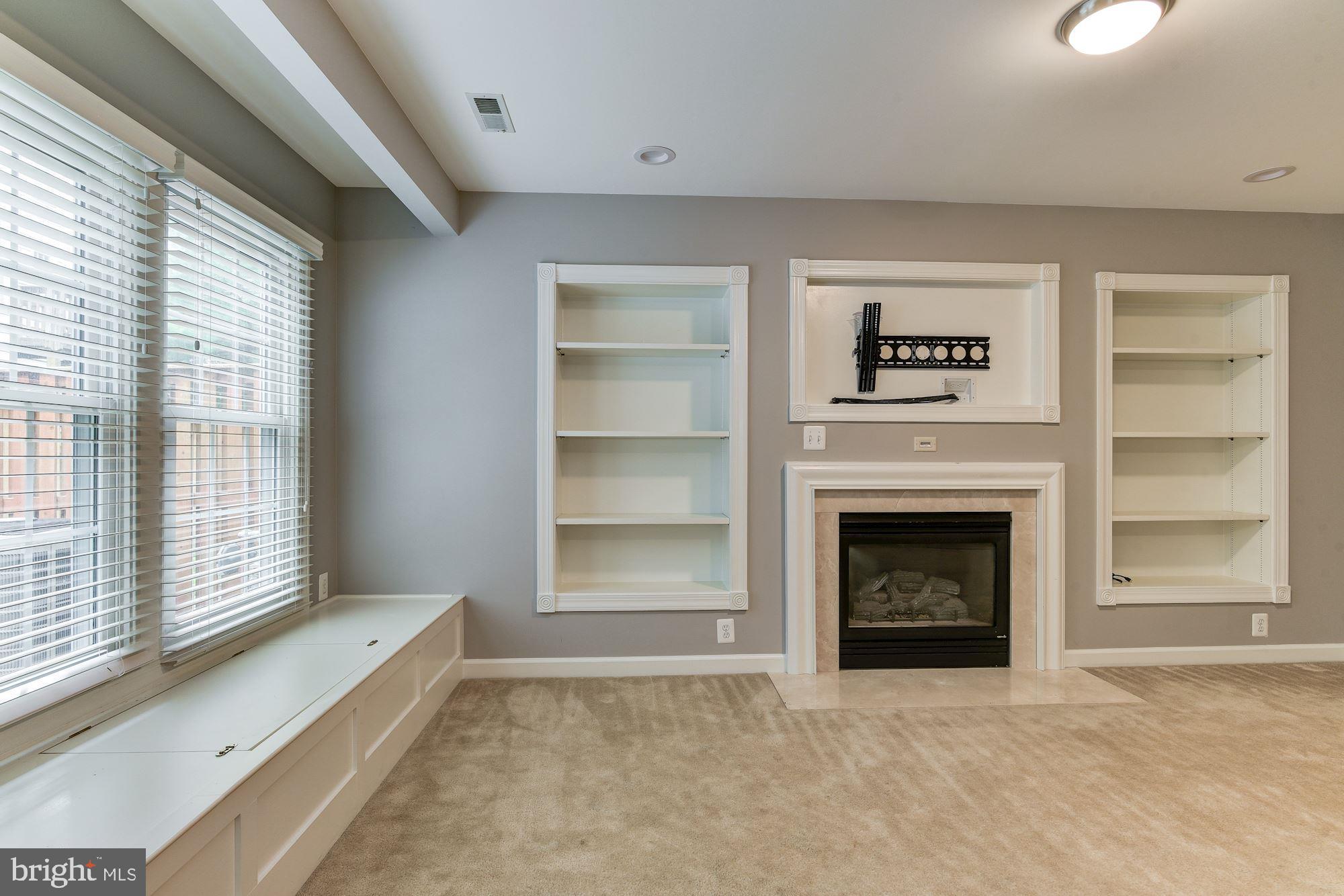 QUINCE ORCHARD PARK - Residential