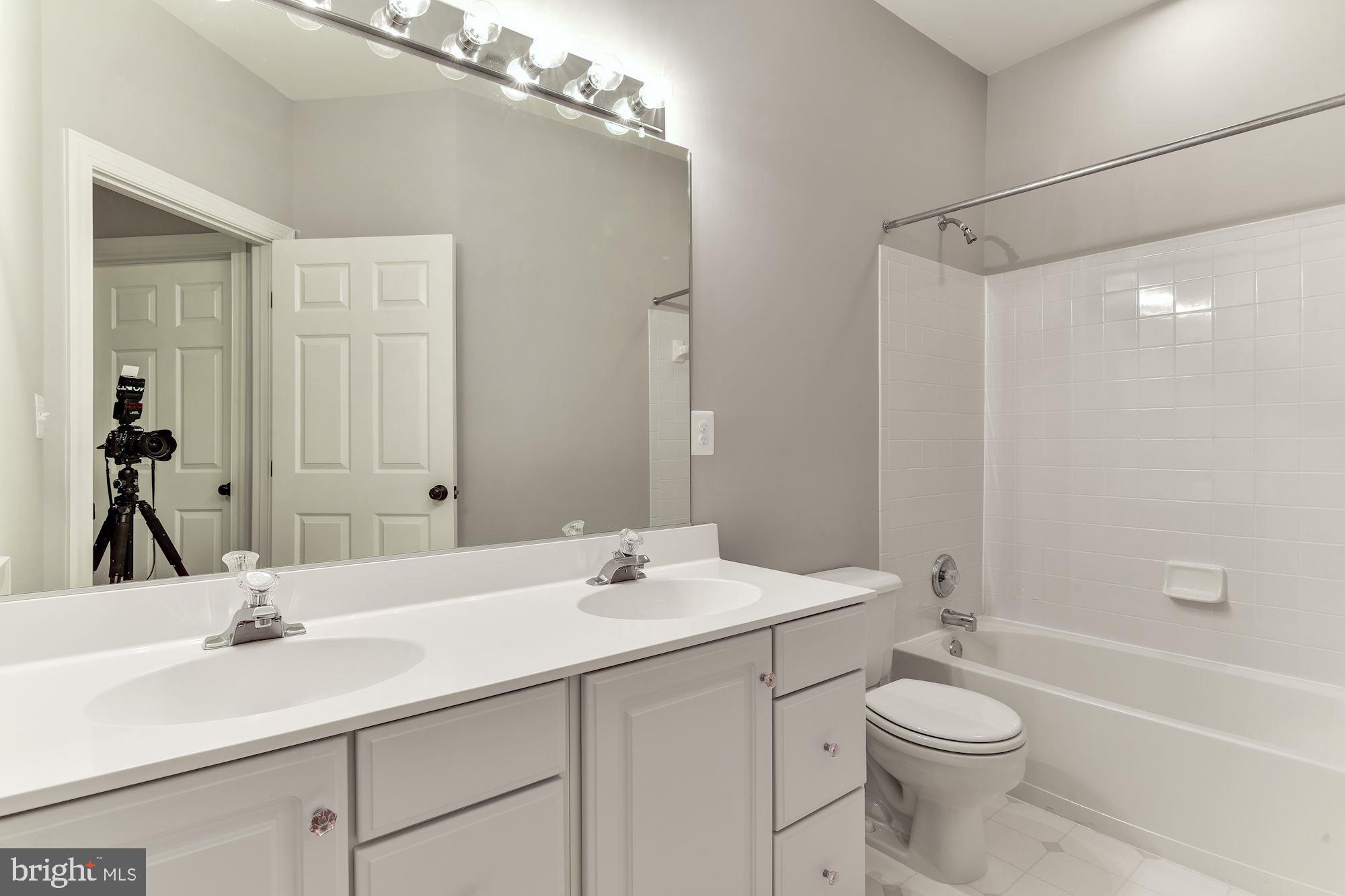 QUINCE ORCHARD PARK - Residential