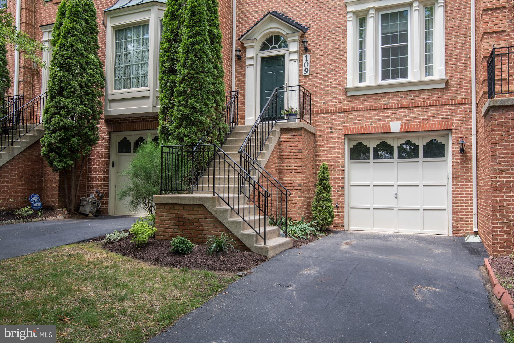 QUINCE ORCHARD PARK - Residential