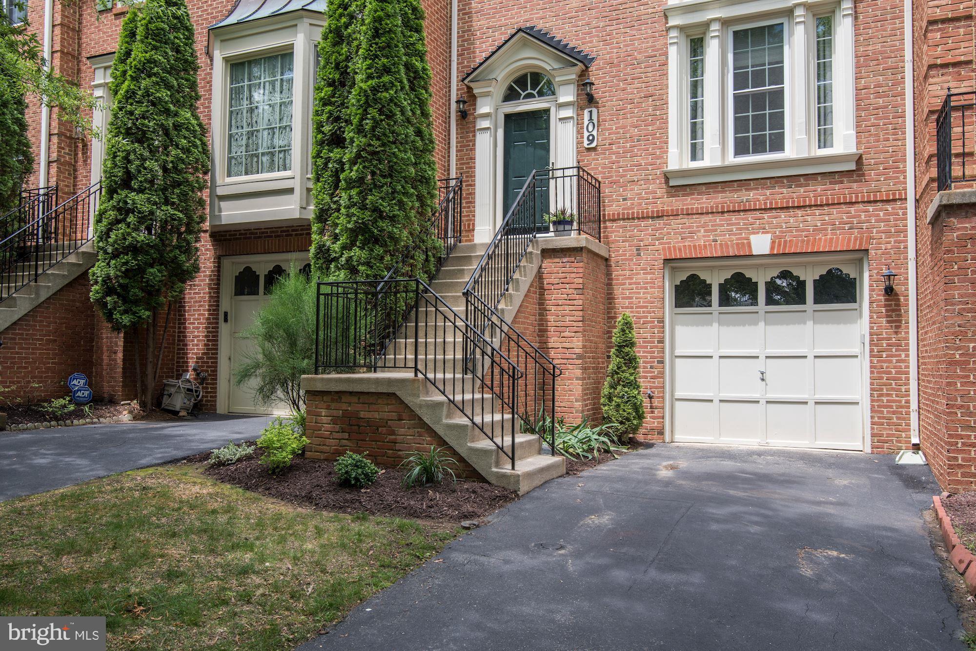 QUINCE ORCHARD PARK - Residential