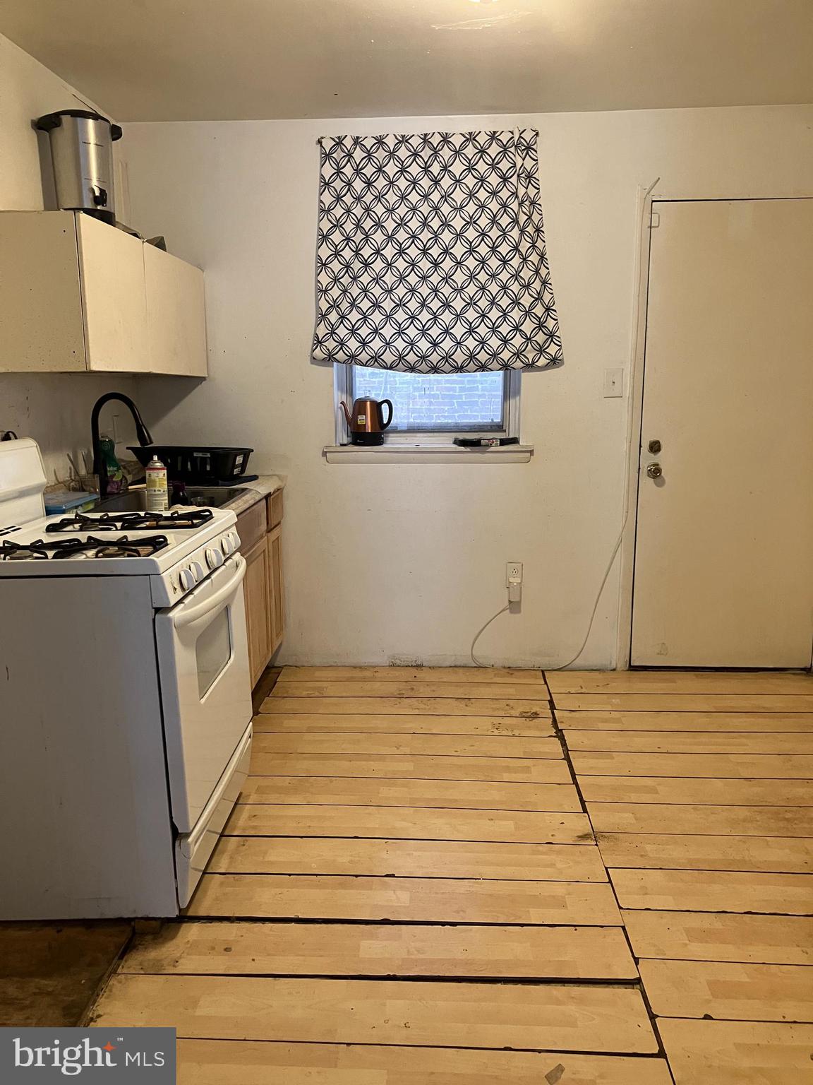 STRAWBERRY MANSION - Residential