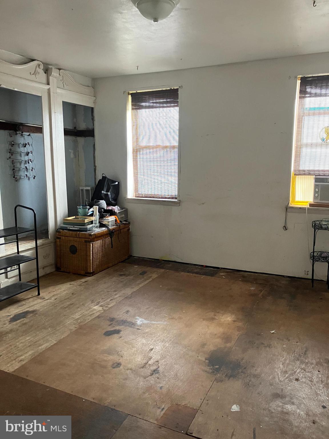 STRAWBERRY MANSION - Residential