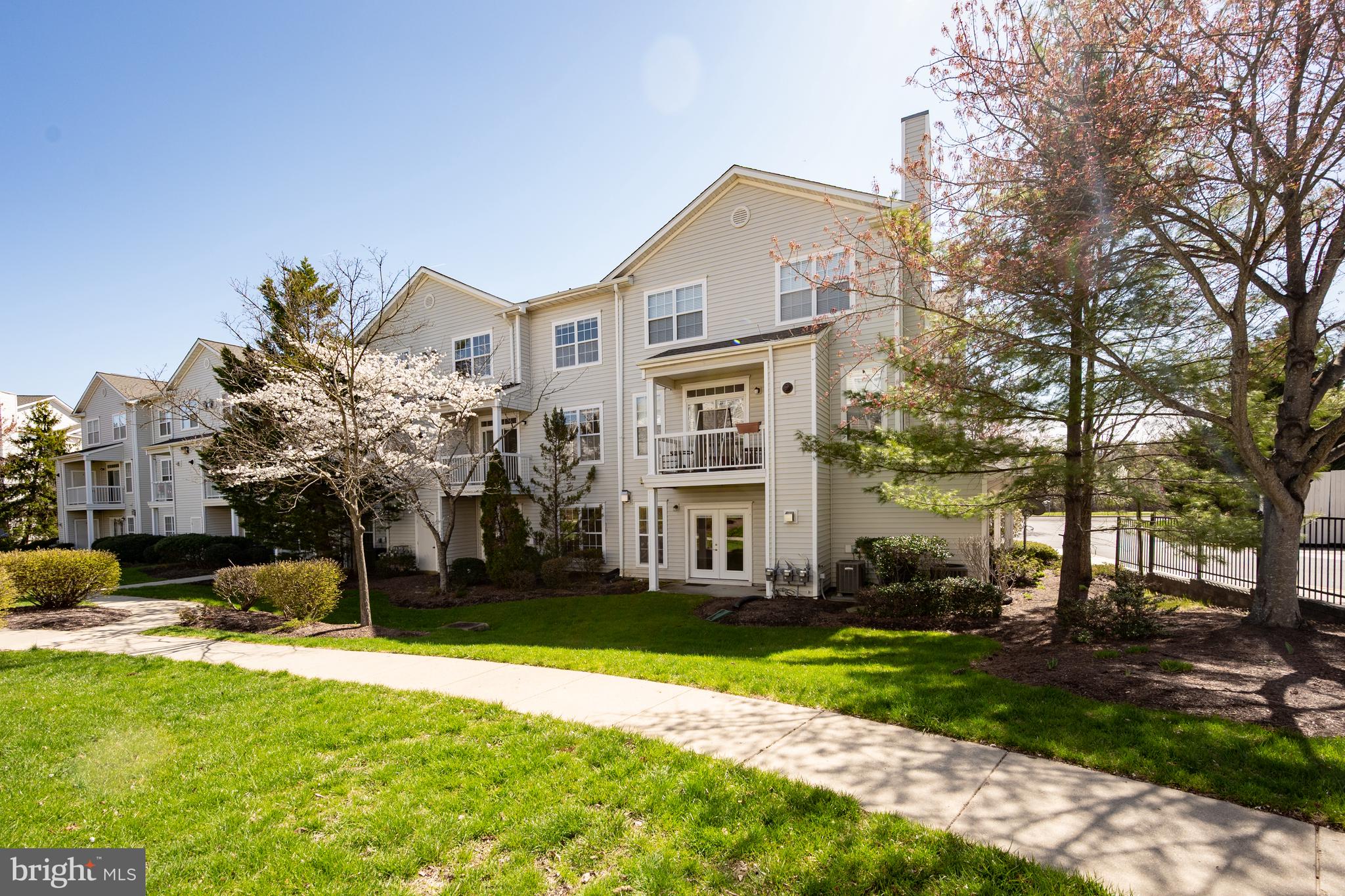 FOX MILL STATION - Residential