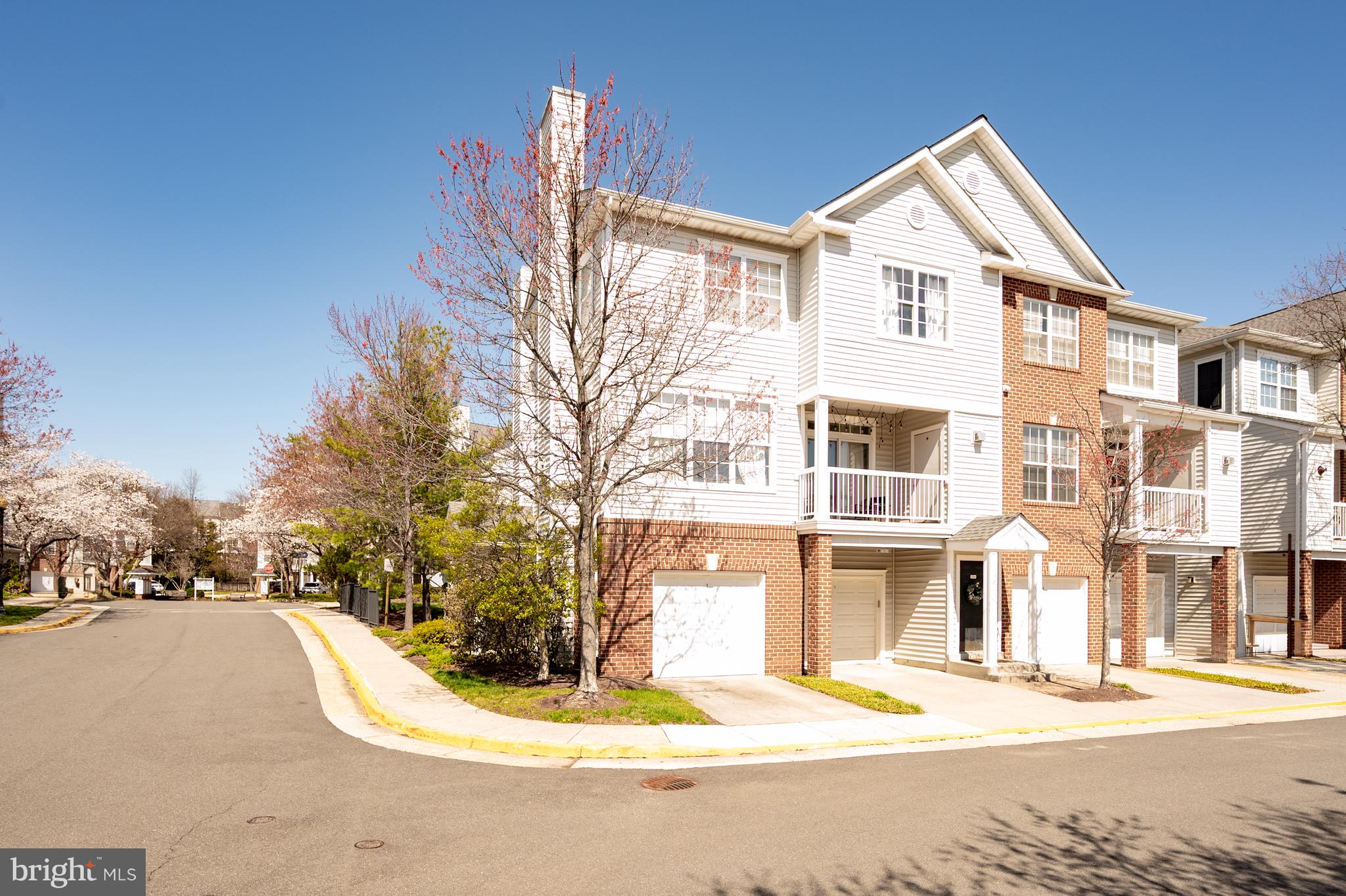 FOX MILL STATION - Residential