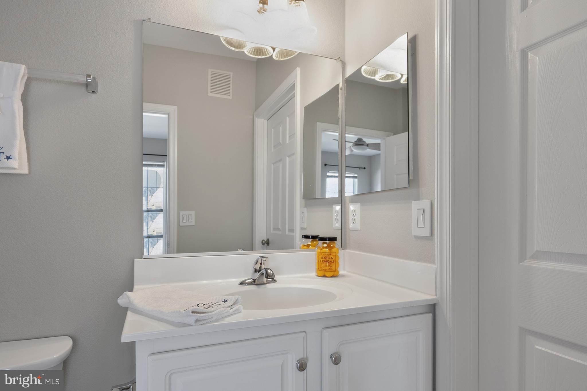 FOX MILL STATION - Residential