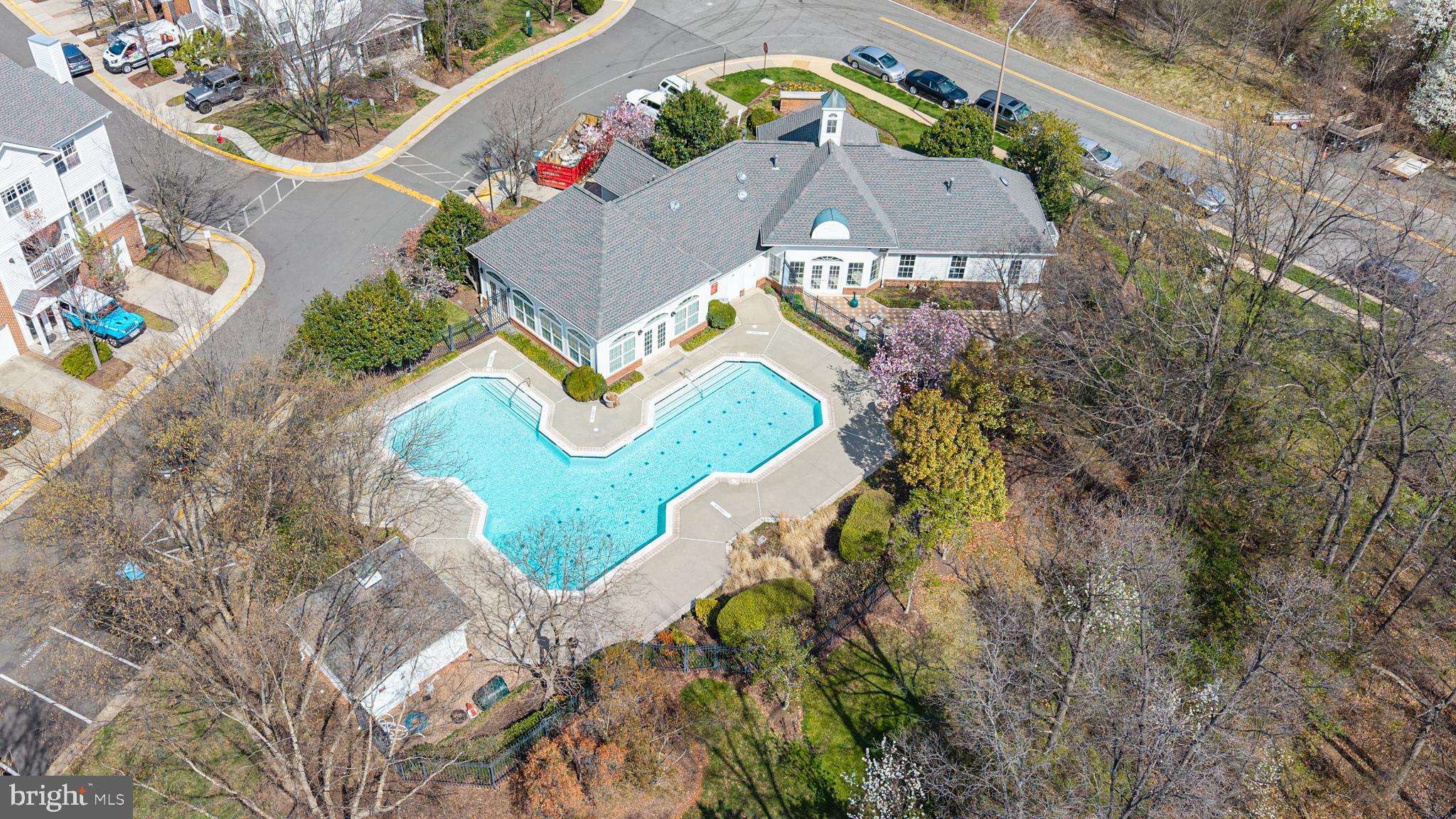 FOX MILL STATION - Residential