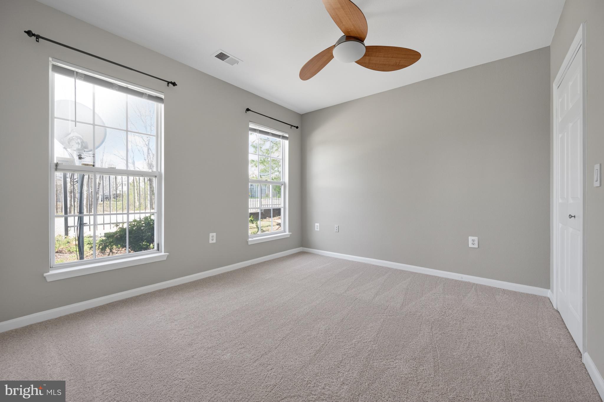 FOX MILL STATION - Residential