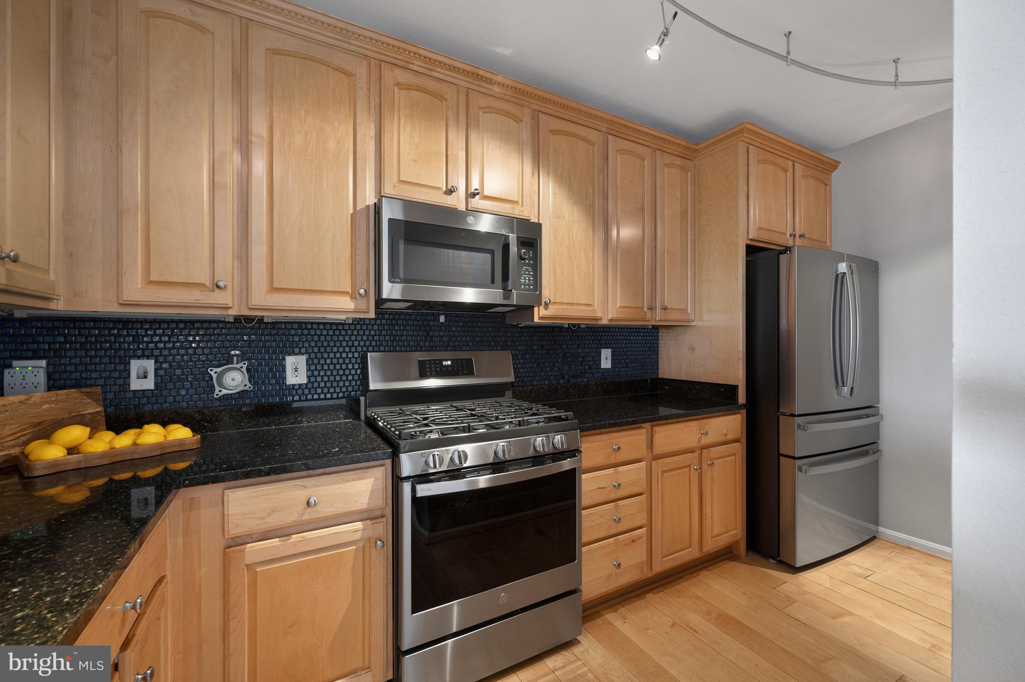 FOX MILL STATION - Residential