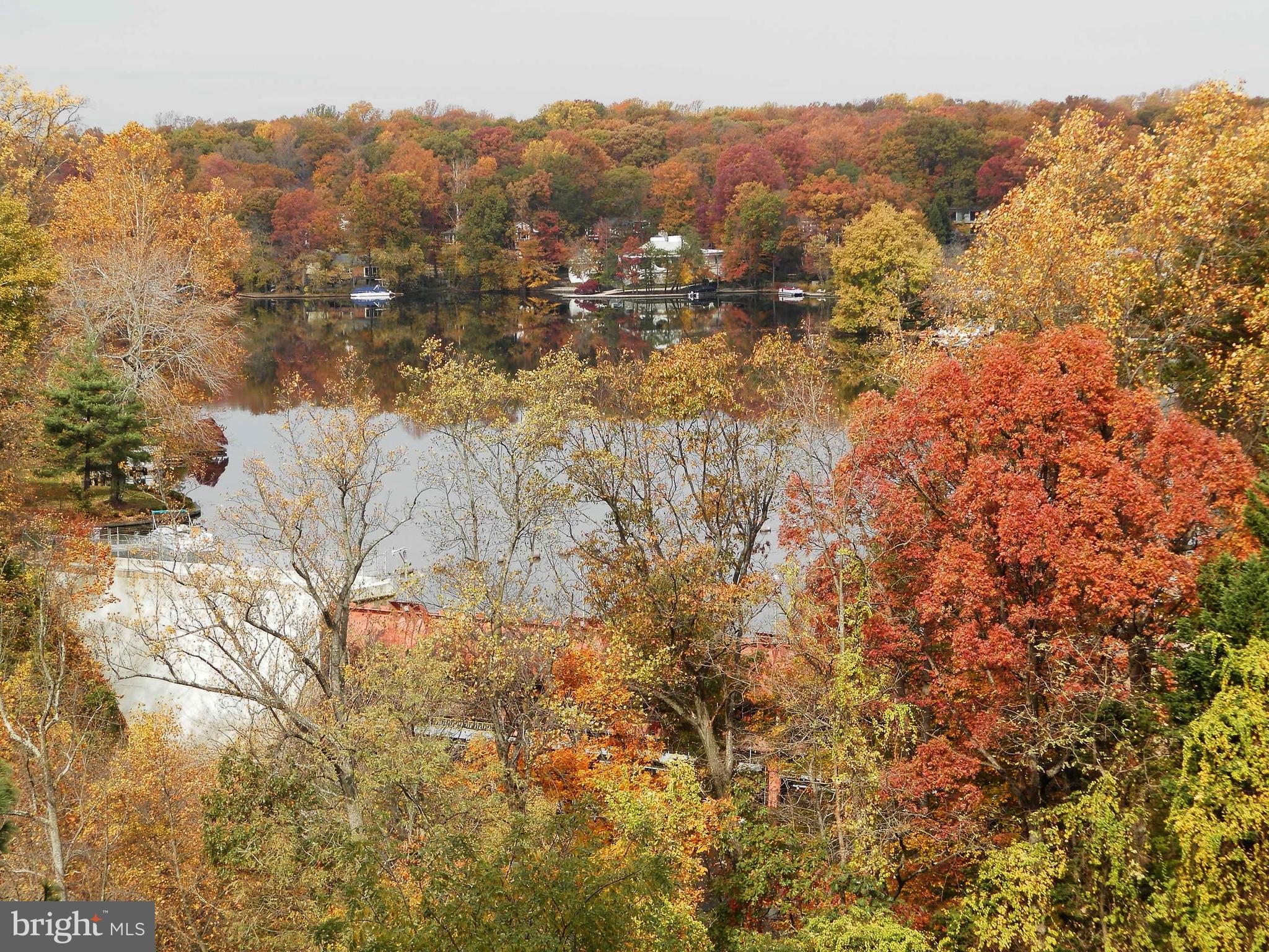 LAKESIDE PLAZA - Residential Lease