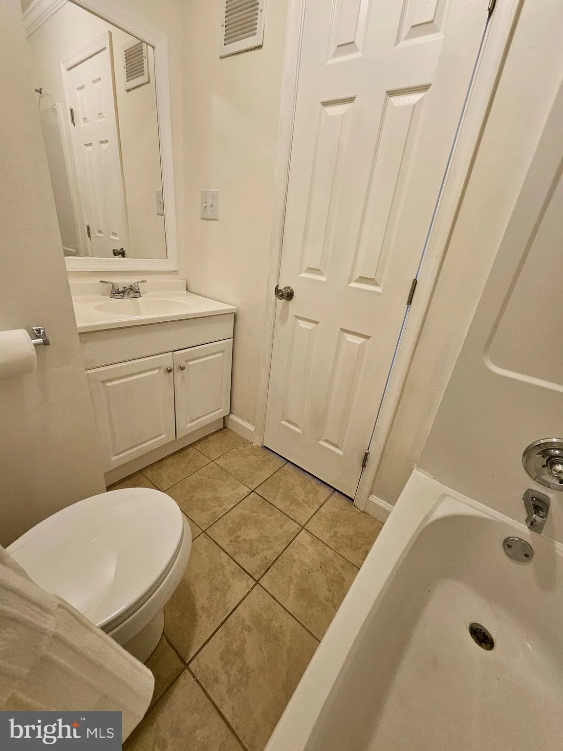 Upper Marlboro, Maryland 20772, United States, 4 Bedrooms Bedrooms, ,3 BathroomsBathrooms,Residential,Pending,112823