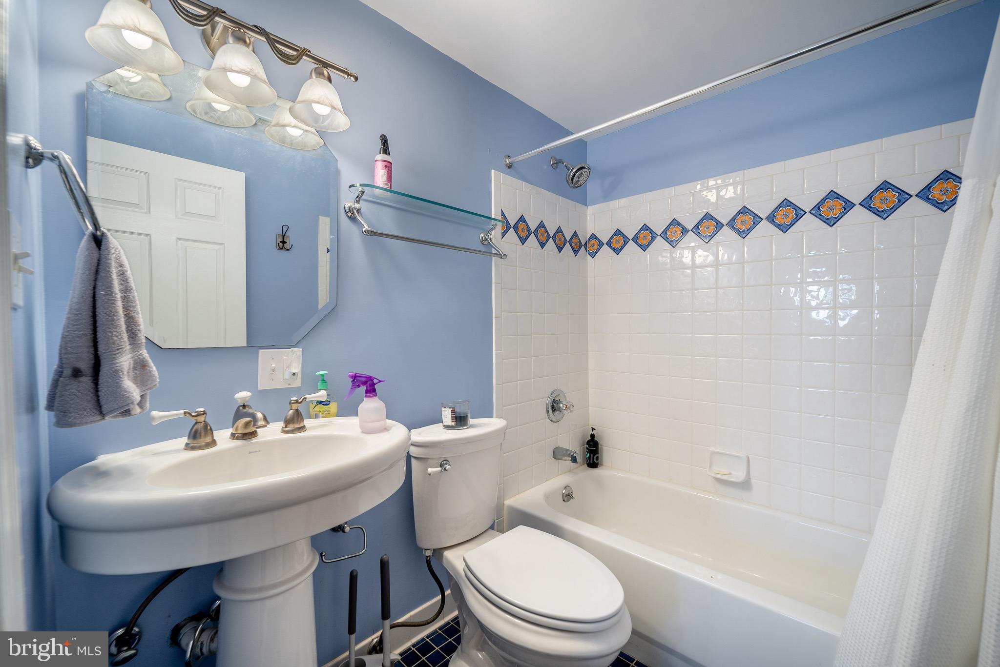 ELDERSBURG ESTATES - Residential