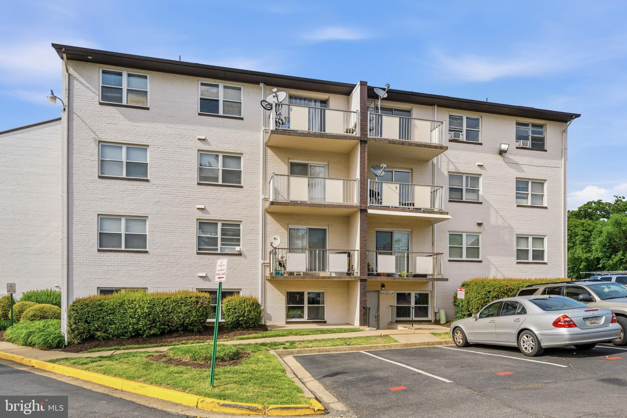 PINEWOOD SOUTH - Residential