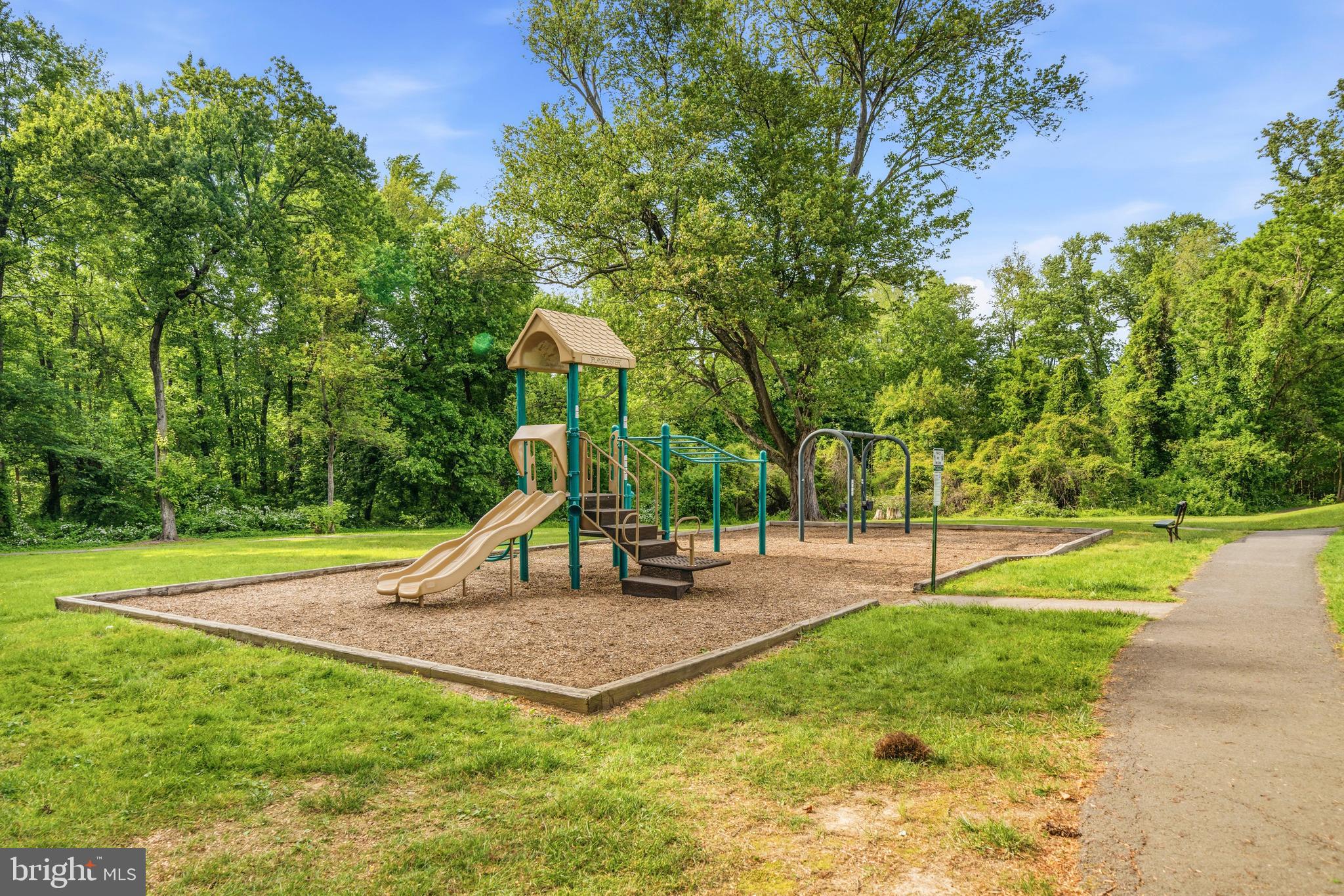 PINEWOOD SOUTH - Residential