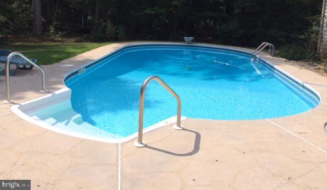 FALCONHURST - Residential