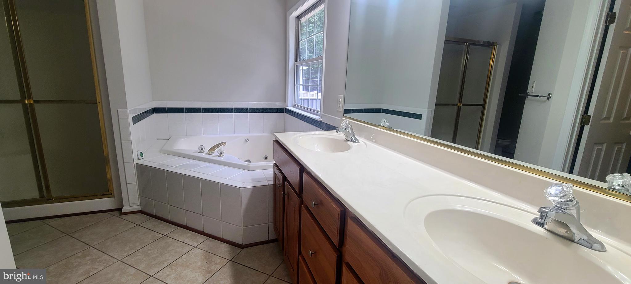 FALCONHURST - Residential