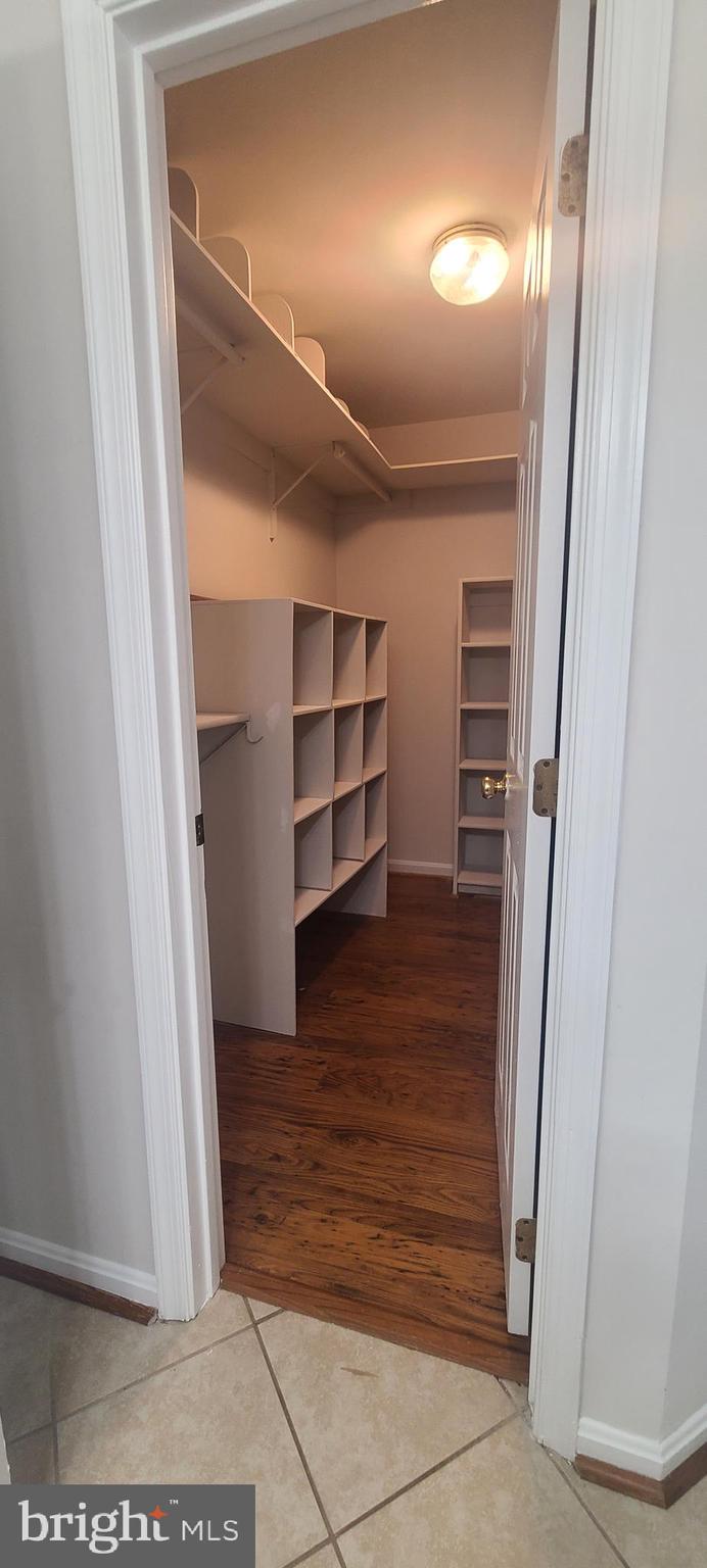 FALCONHURST - Residential