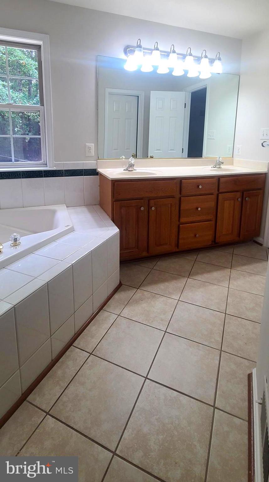 FALCONHURST - Residential