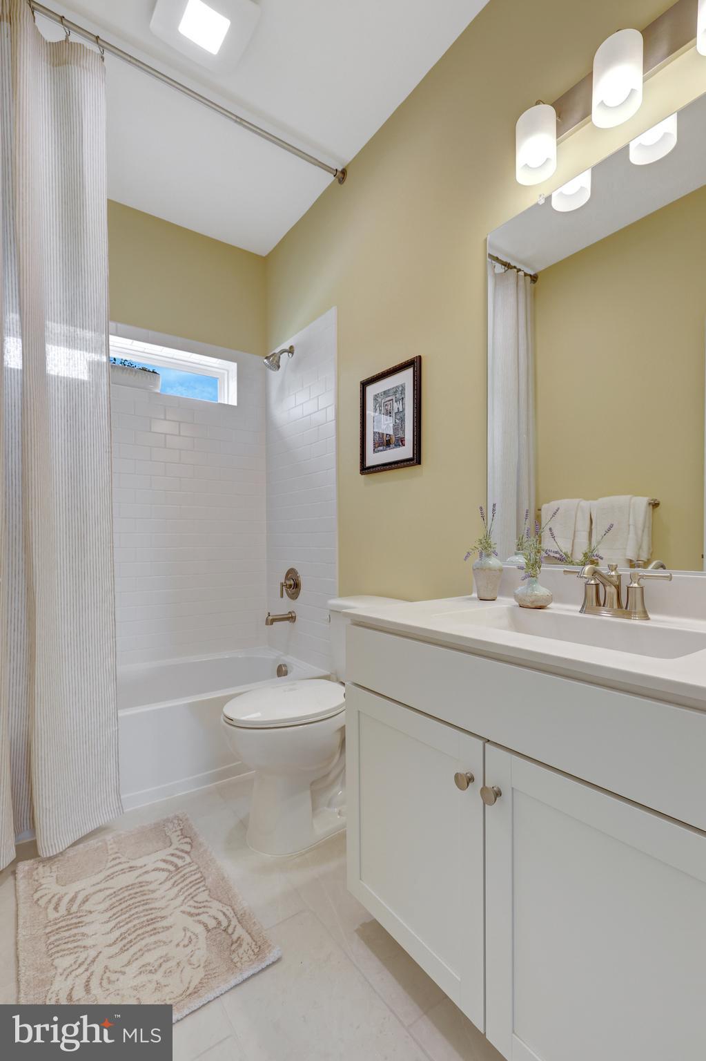 THE ENCLAVE AT CARROLLTON MANOR - Residential