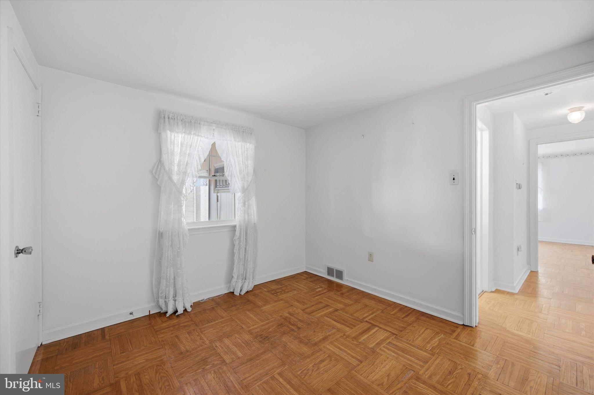 CLYDE PARK - Residential