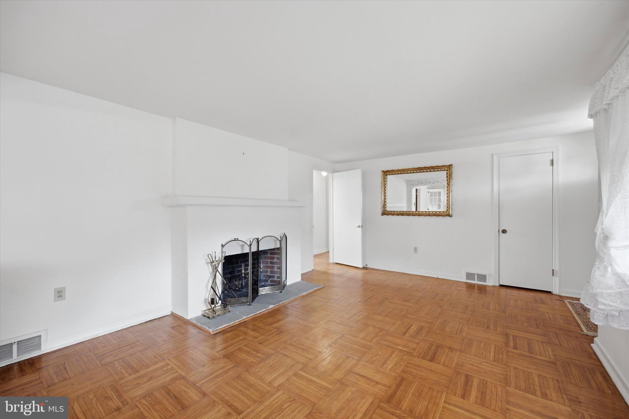 CLYDE PARK - Residential