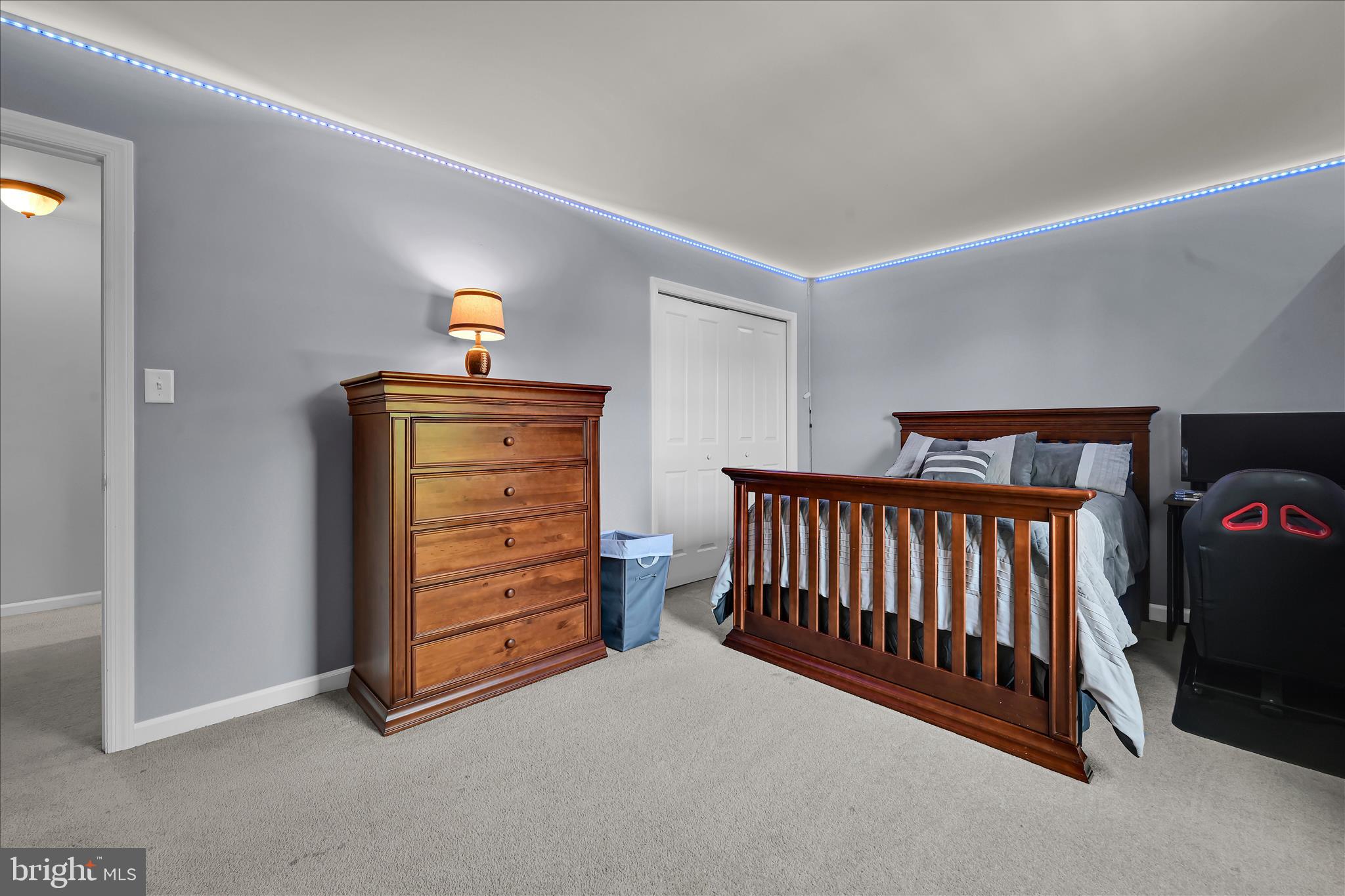 HEMPFIELD CROSSING - Residential