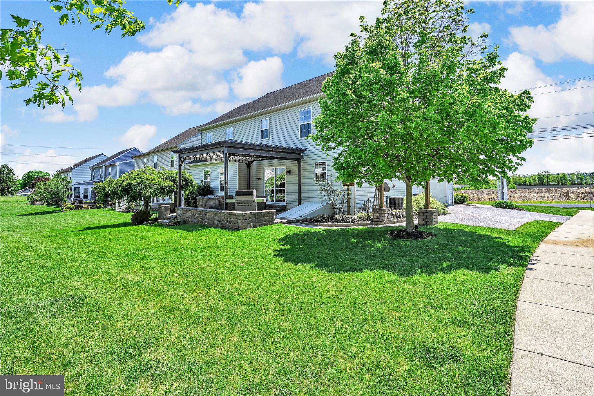 HEMPFIELD CROSSING - Residential