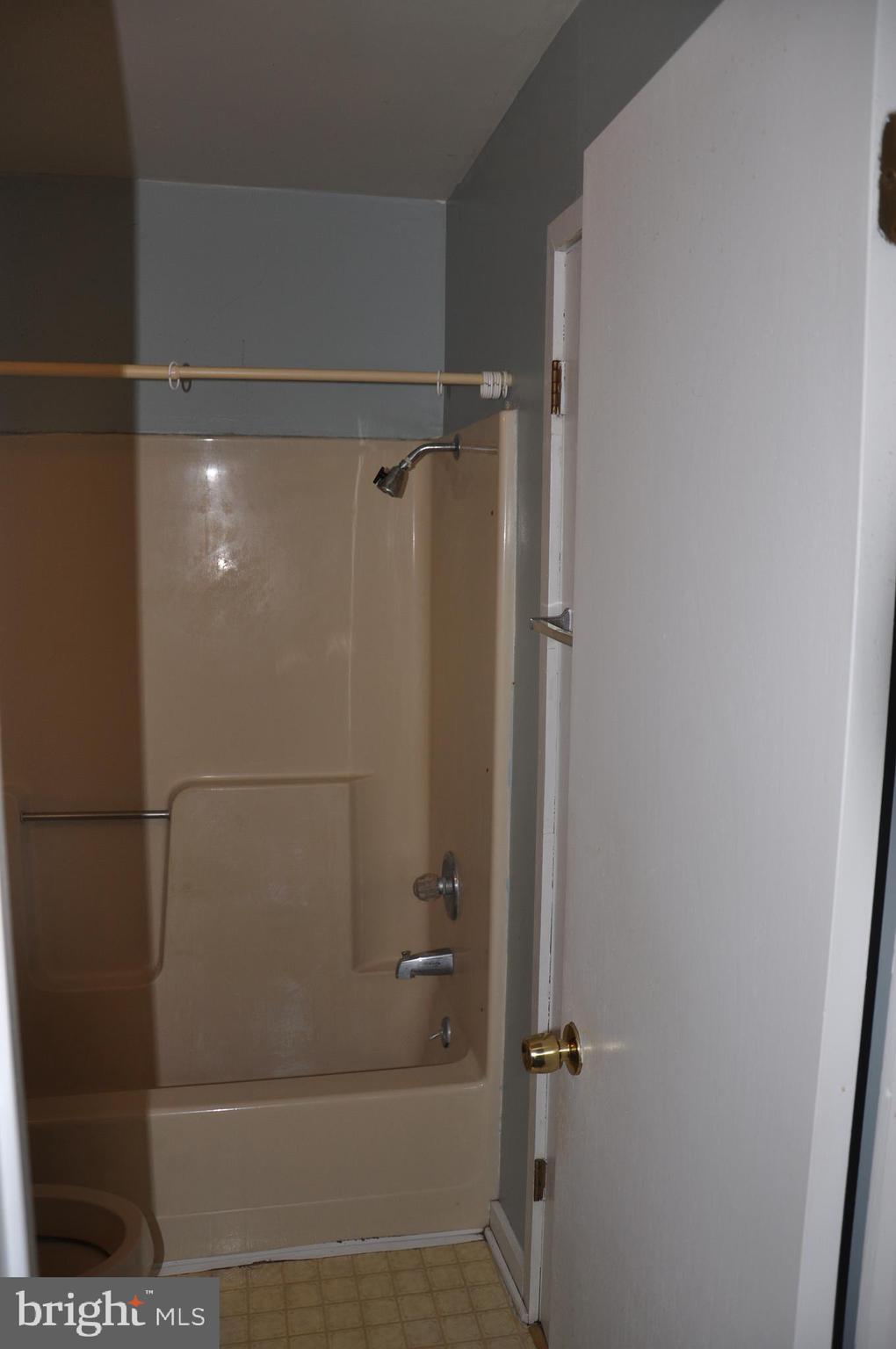 LAKE CAROLINE - Residential